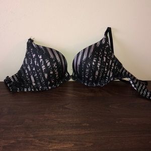 VS be sexy fishnet/lace push-up bra